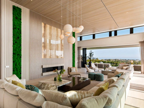 Villa for sale in Benahavis