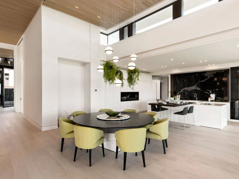 Villa for sale in Benahavis
