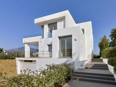 Villa for sale in Benahavis