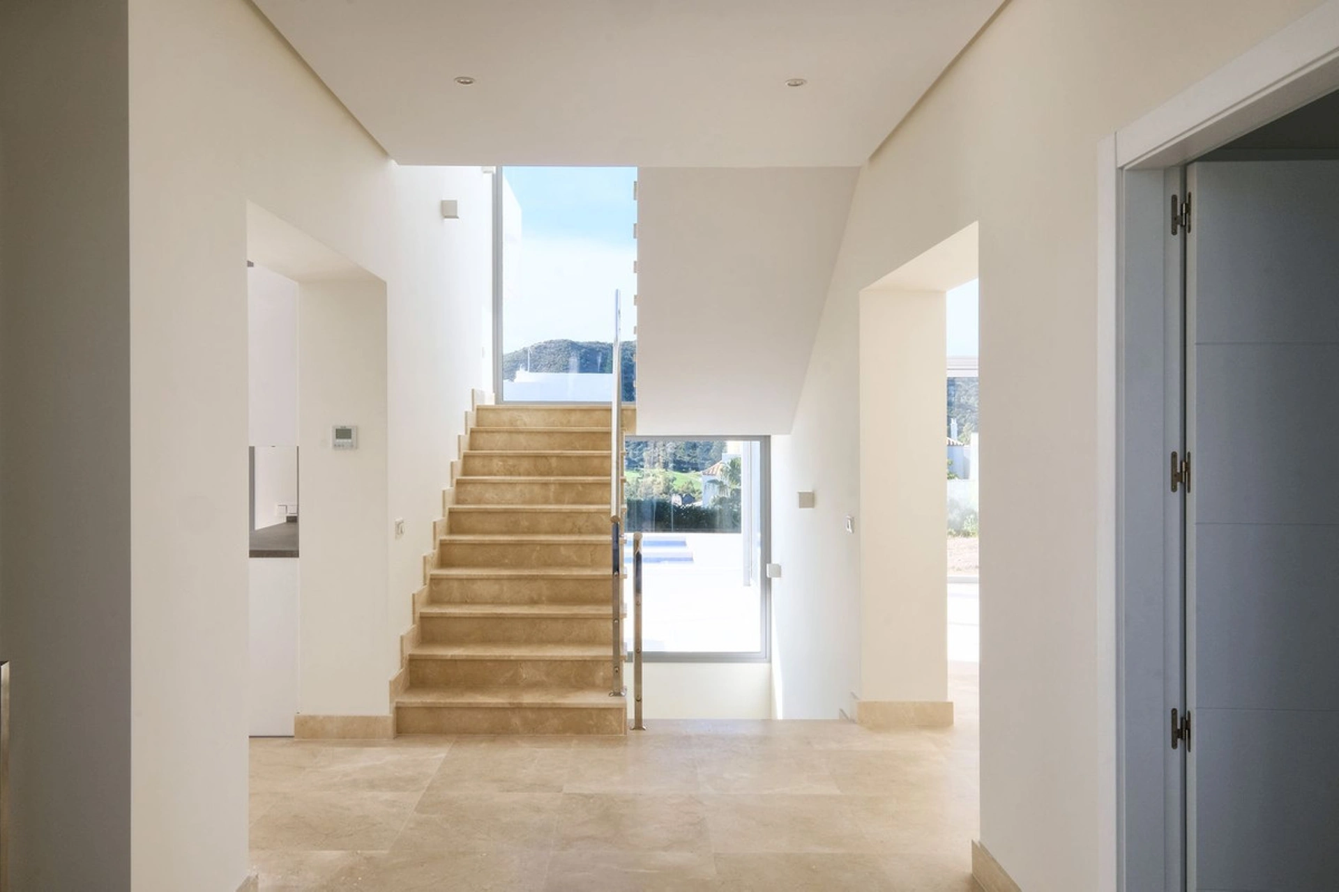 Villa for sale in Benahavis
