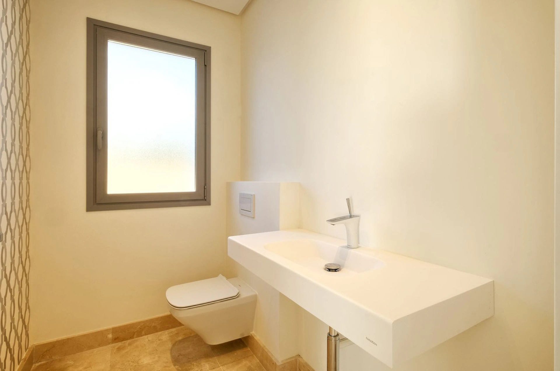 Villa for sale in Benahavis