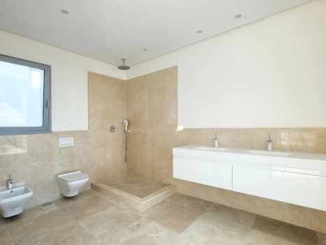 Villa for sale in Benahavis