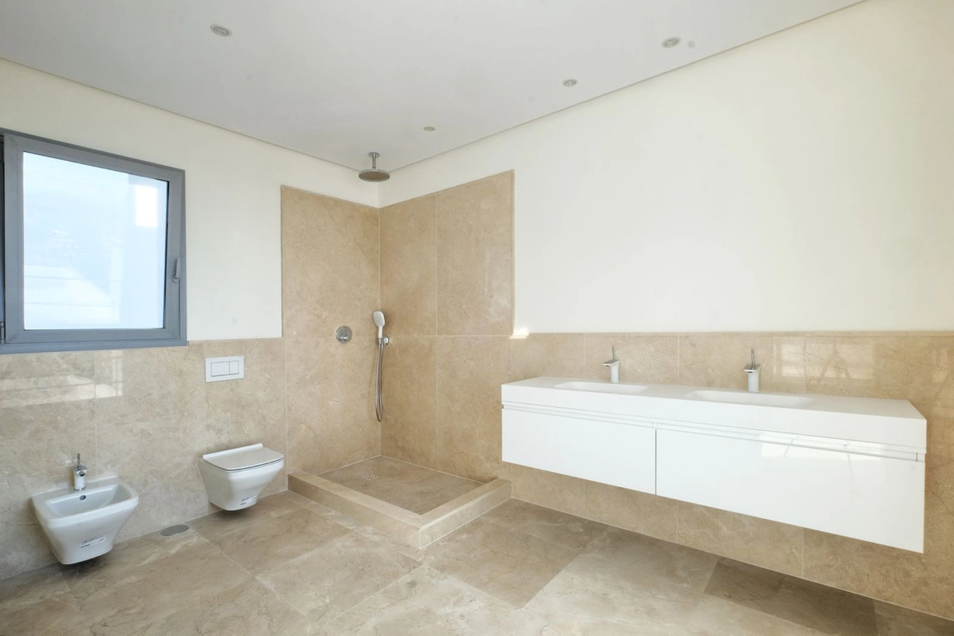 Villa for sale in Benahavis