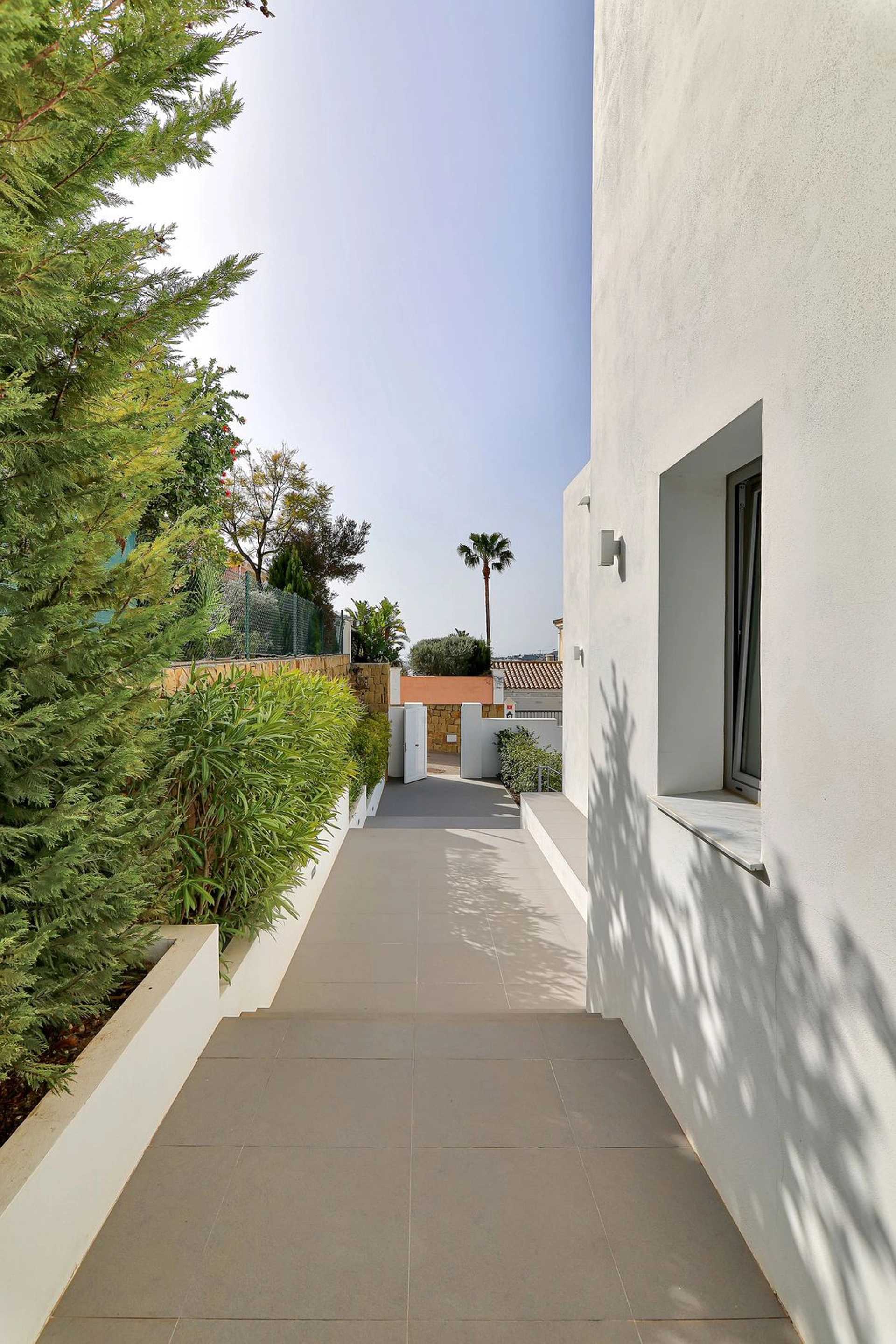 Villa for sale in Benahavis