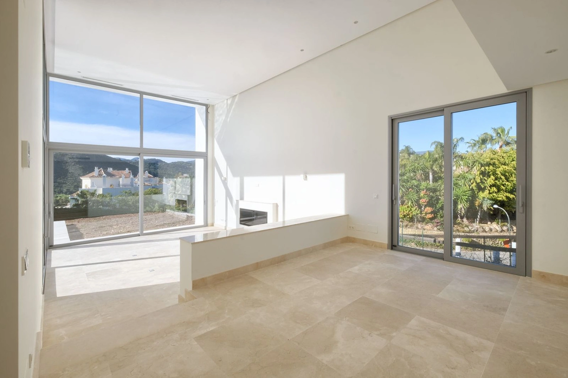 Villa for sale in Benahavis