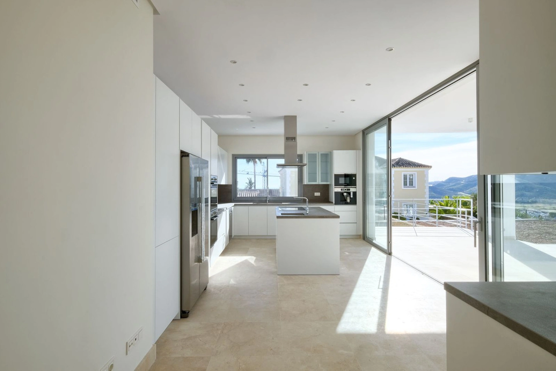 Villa for sale in Benahavis