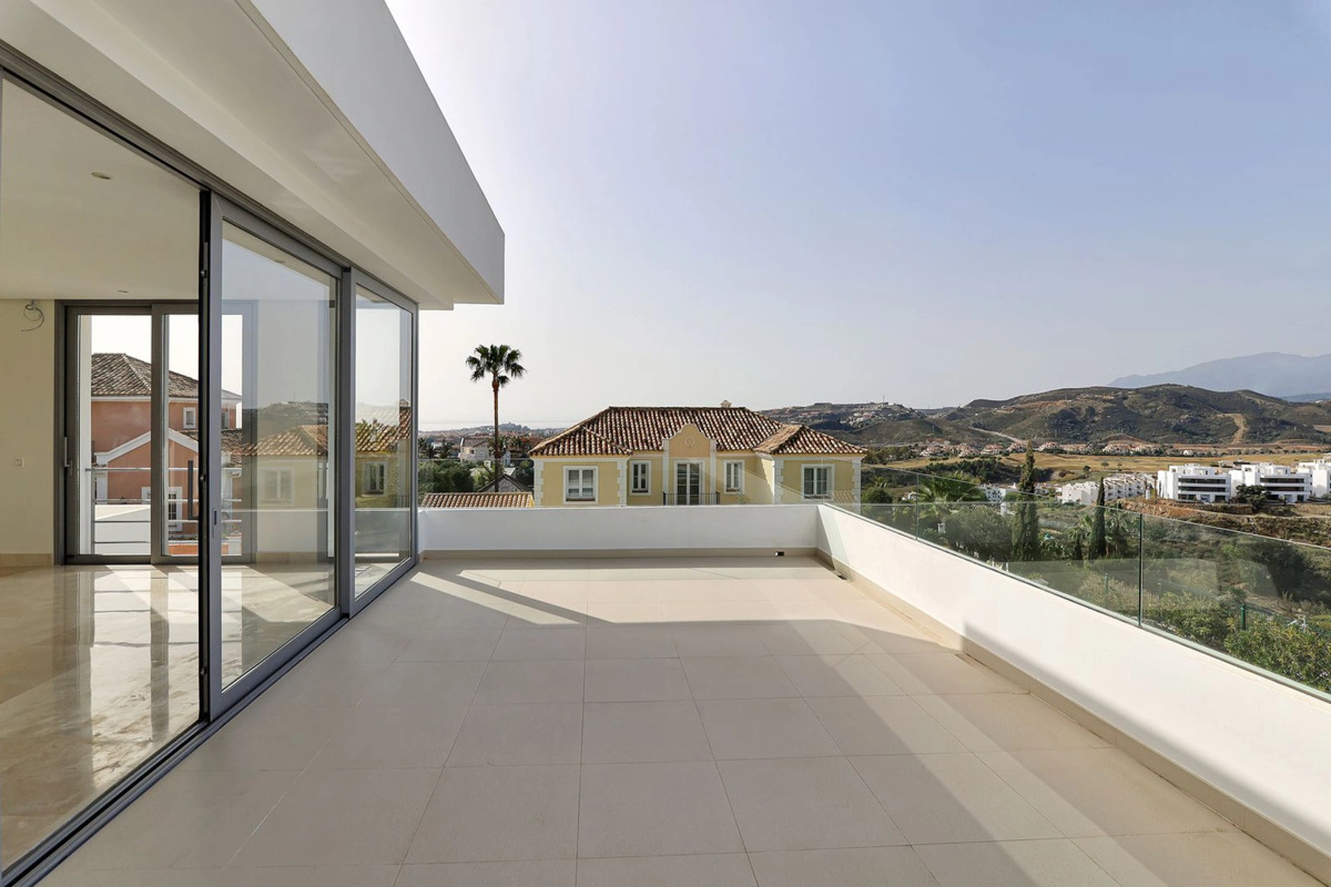 Villa for sale in Benahavis
