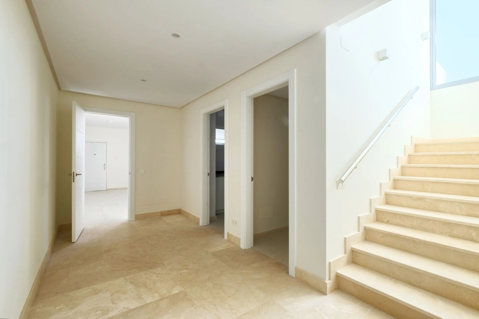 Villa for sale in Benahavis