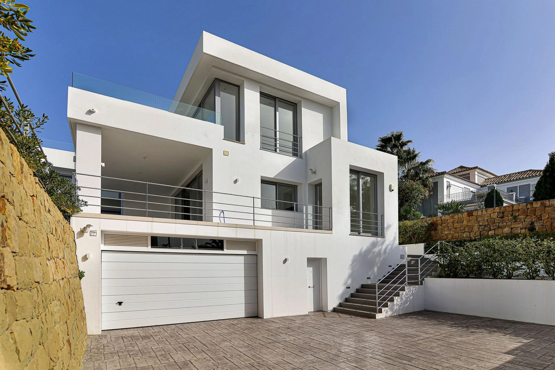 Villa for sale in Benahavis