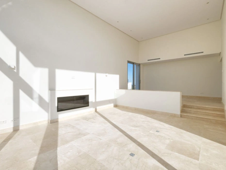 Villa for sale in Benahavis