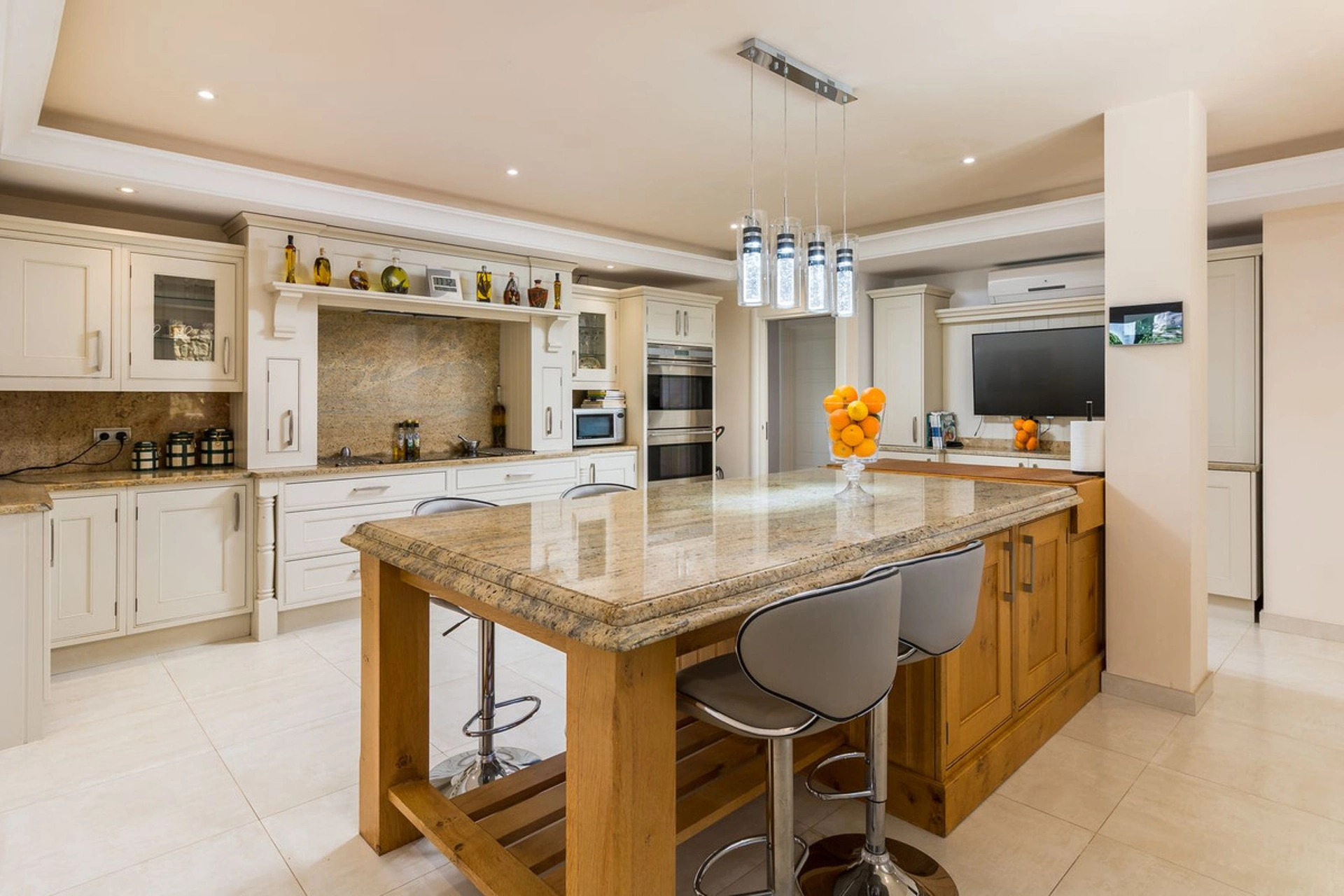 Villa en venta en Benahavis