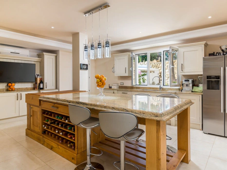 Villa en venta en Benahavis