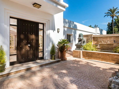 Villa en venta en Benahavis