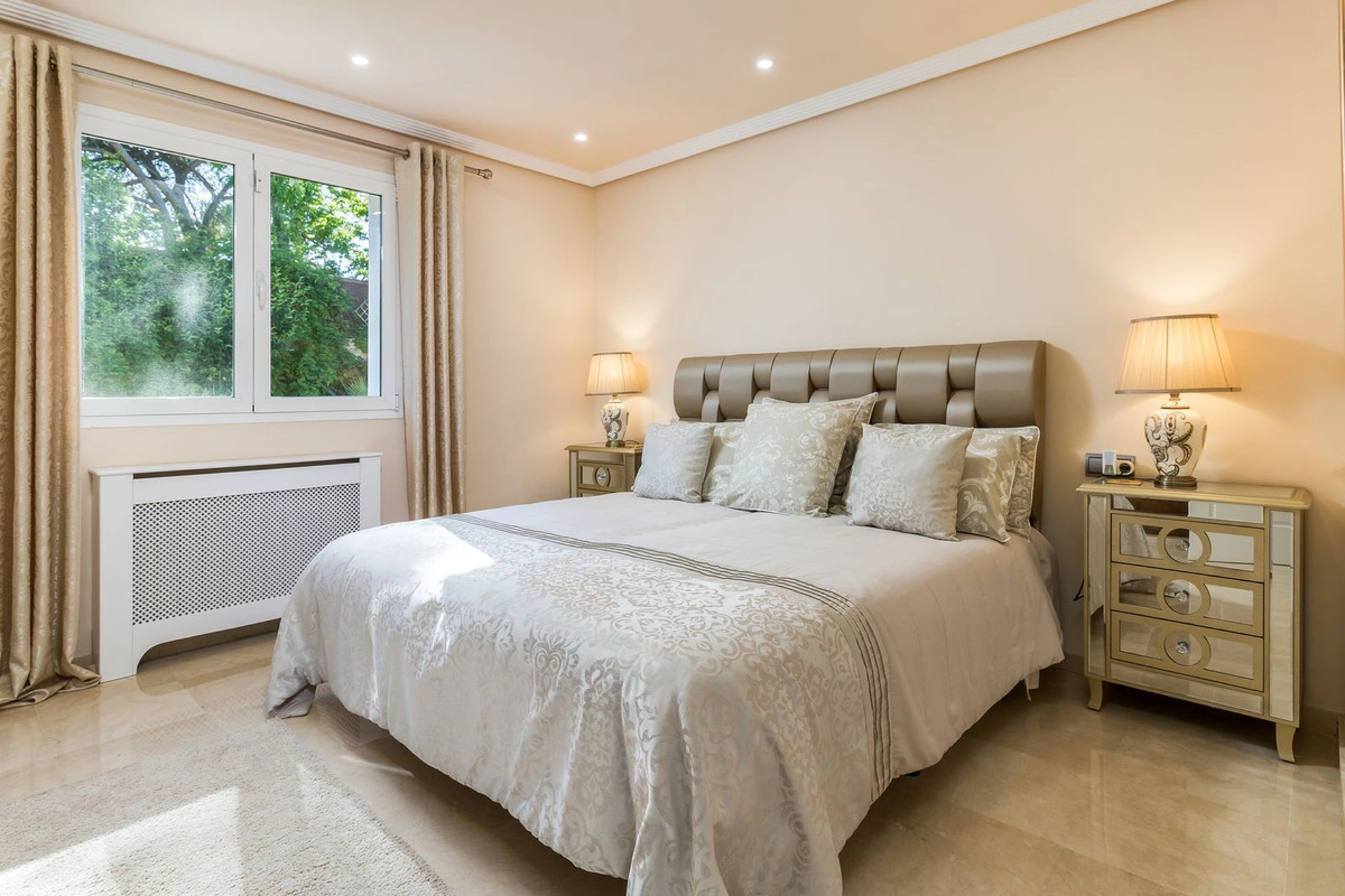 Villa en venta en Benahavis
