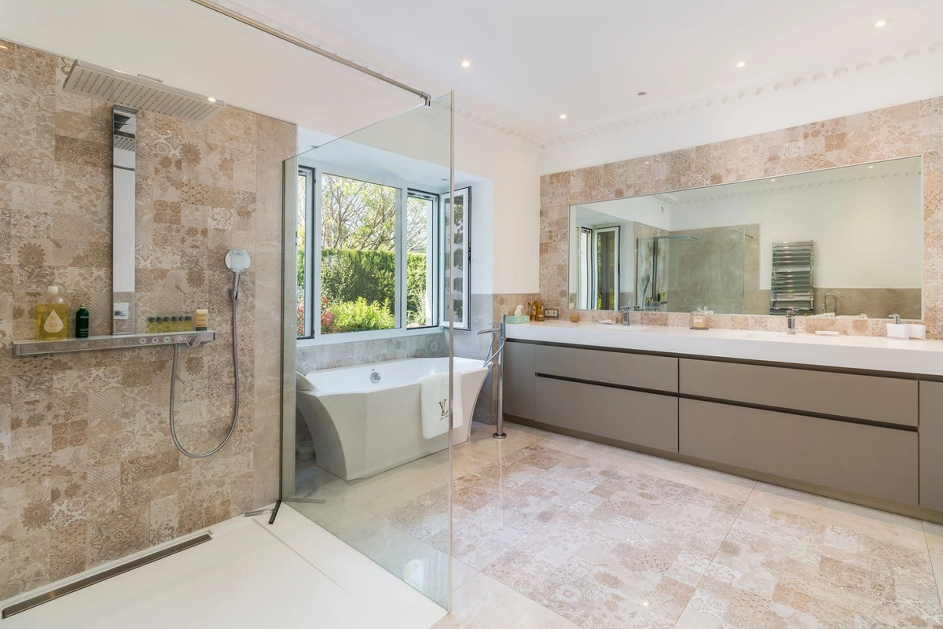 Villa en venta en Benahavis