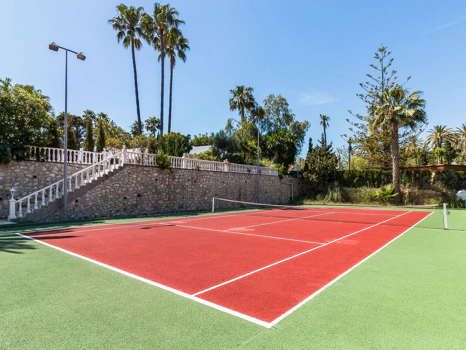 Villa en venta en Benahavis
