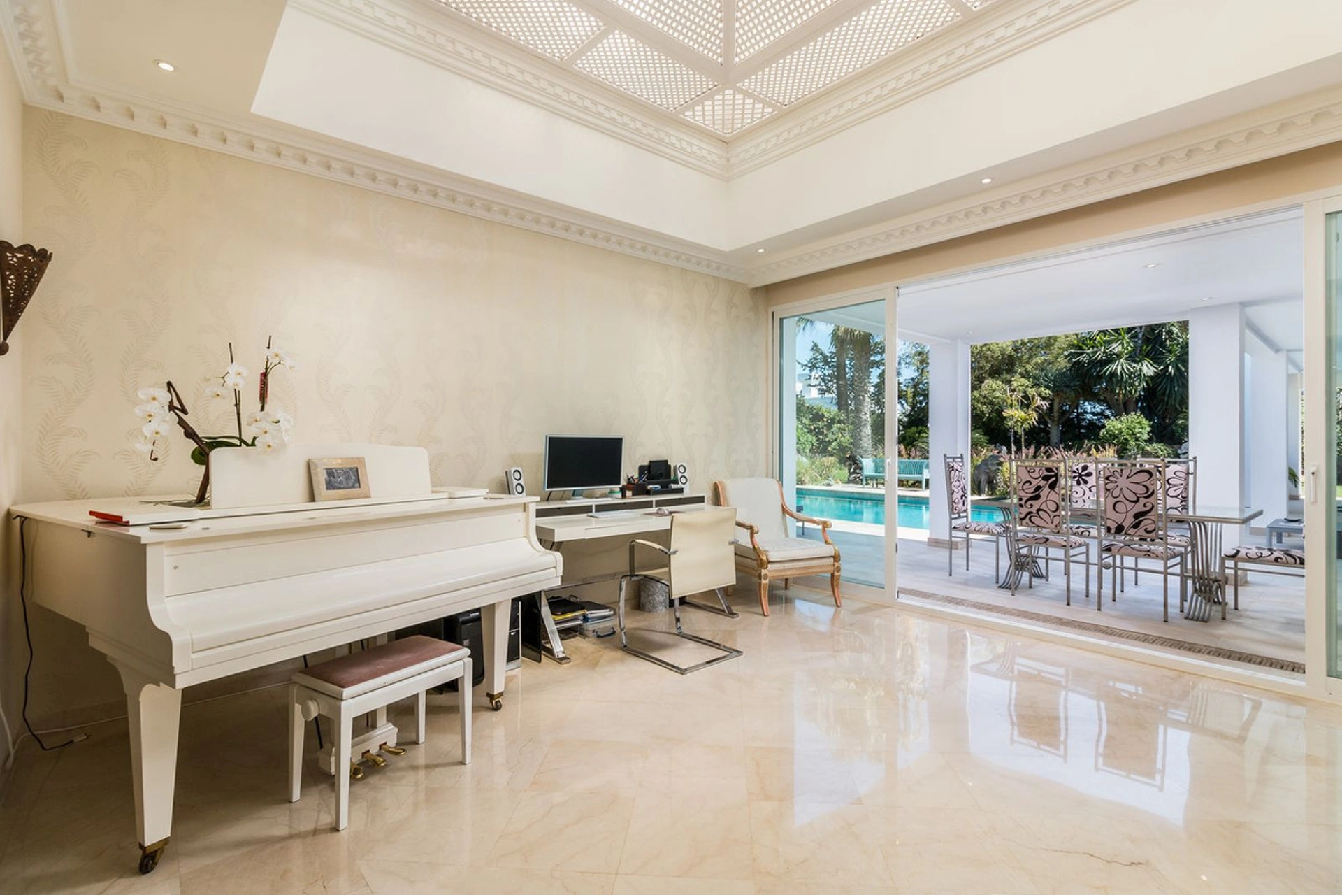 Villa en venta en Benahavis