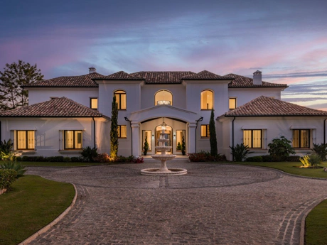 Villa for sale in Benahavis