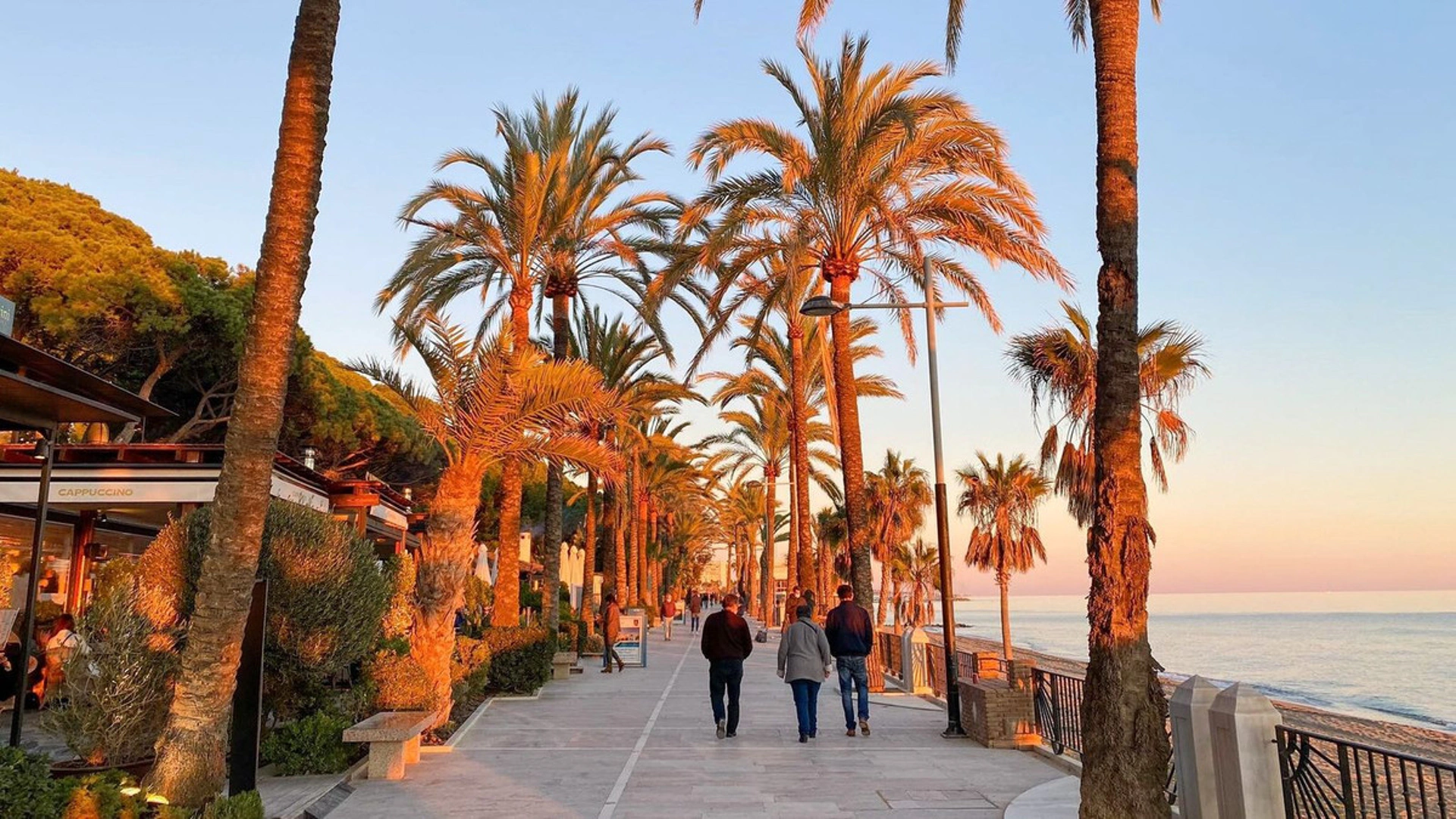 Apartment for sale in Estepona
