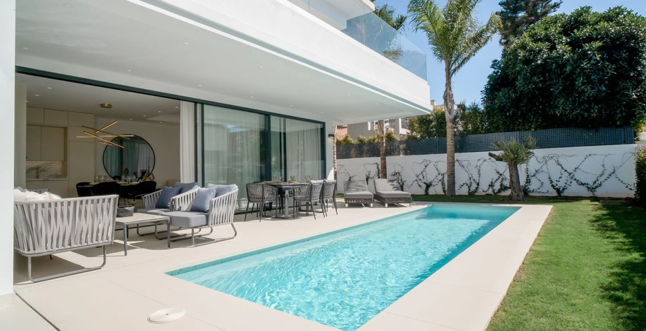 Villa for sale in Marbella Golden Mile