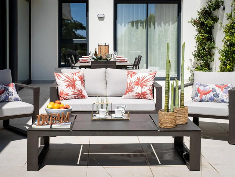 Villa for sale in Estepona