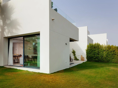 Villa for sale in Estepona