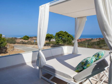 Villa for sale in Estepona