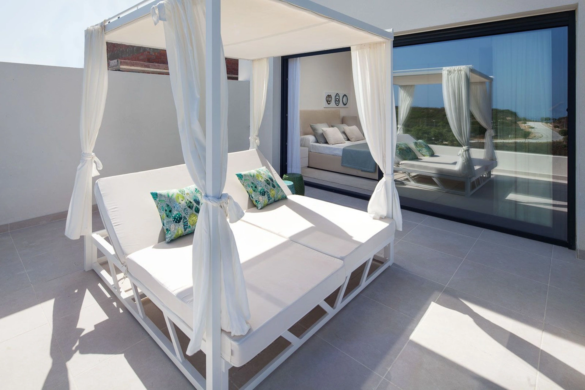 Villa for sale in Estepona