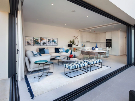 Villa for sale in Estepona