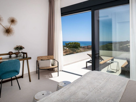 Villa for sale in Estepona