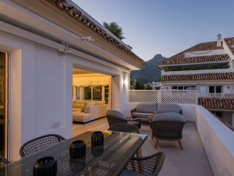 Apartment for sale in Marbella Golden Mile