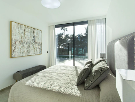 Villa for sale in Estepona