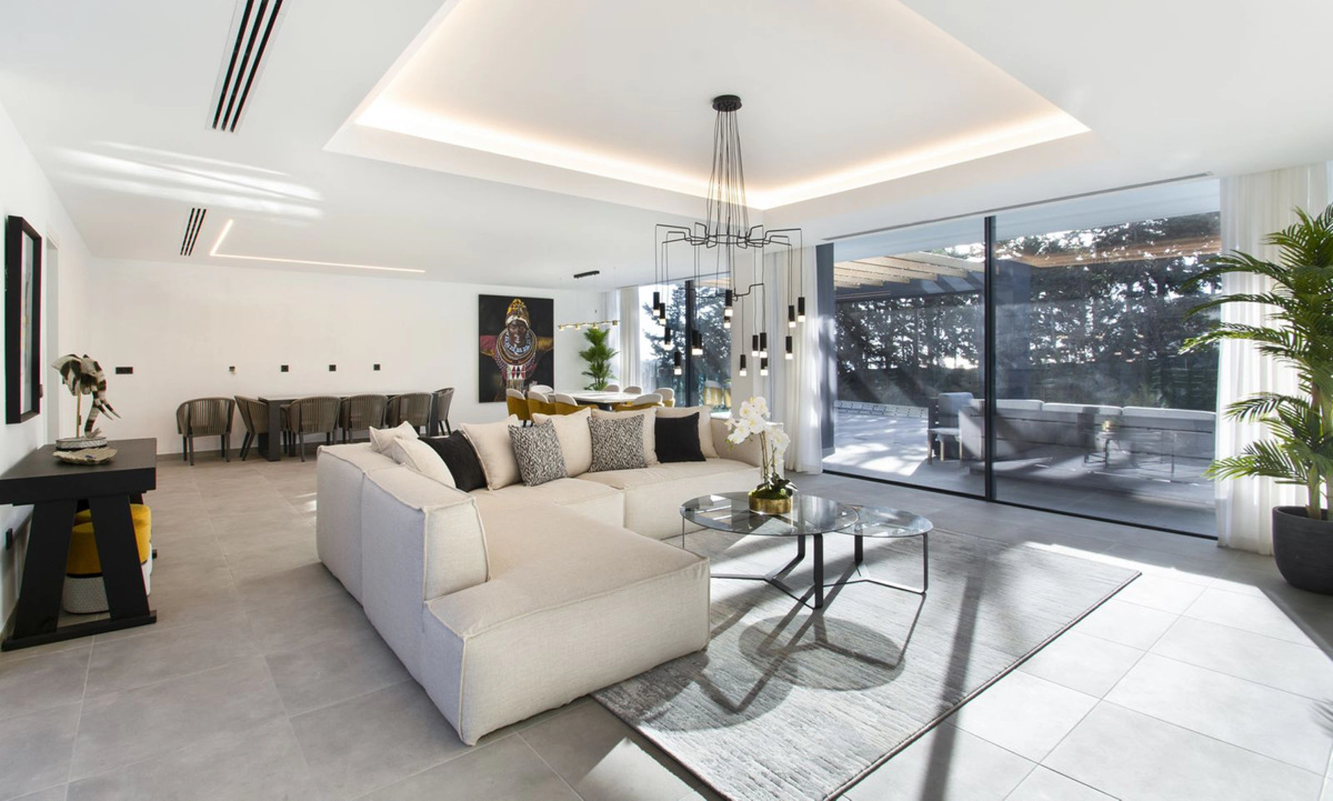 Villa for sale in Estepona
