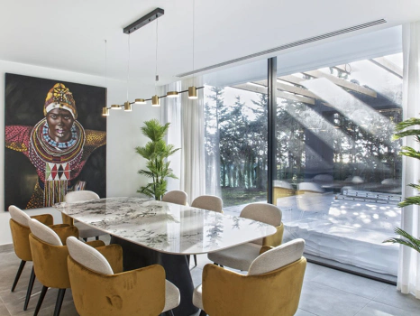 Villa for sale in Estepona