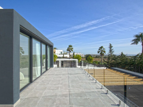 Villa for sale in Estepona
