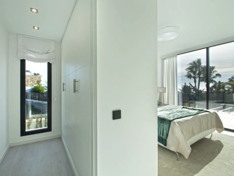Villa for sale in Estepona