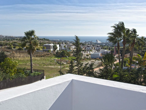 Villa for sale in Estepona