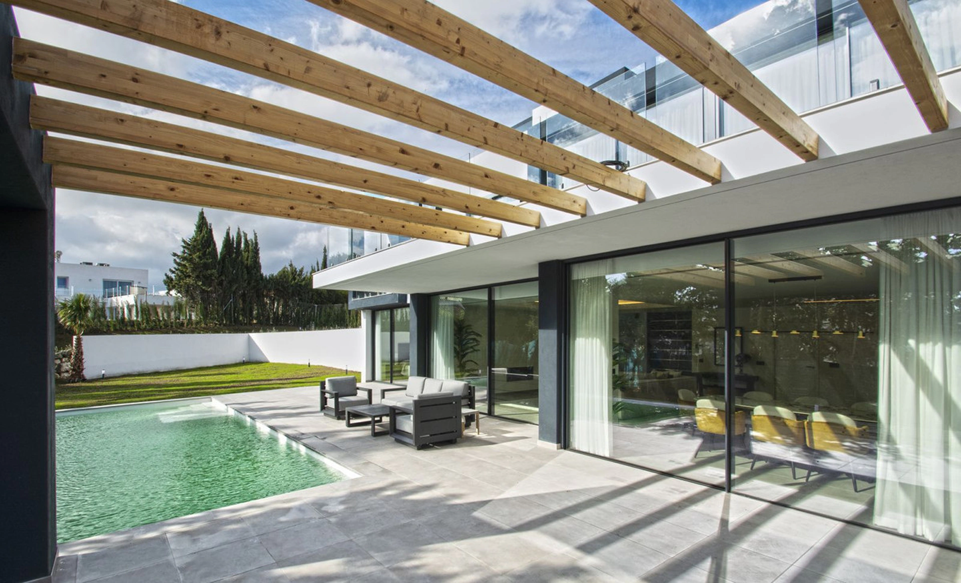 Villa for sale in Estepona