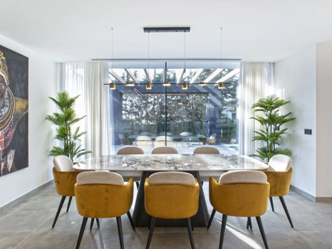 Villa for sale in Estepona