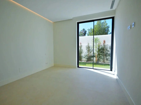 Villa for sale in Nueva Andalucia, Marbella