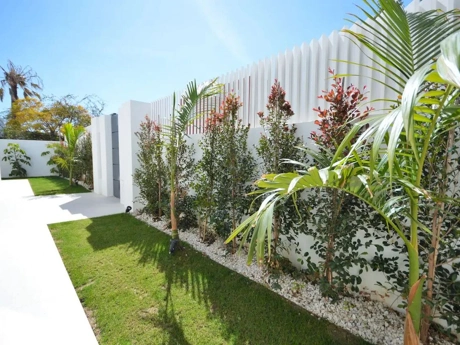 Villa for sale in Nueva Andalucia, Marbella