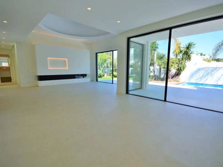 Villa for sale in Nueva Andalucia, Marbella