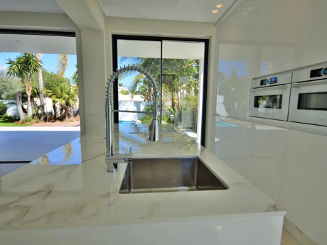 Villa for sale in Nueva Andalucia, Marbella