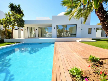 Villa for sale in Nueva Andalucia, Marbella