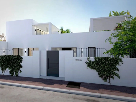 Villa for sale in Nueva Andalucia, Marbella