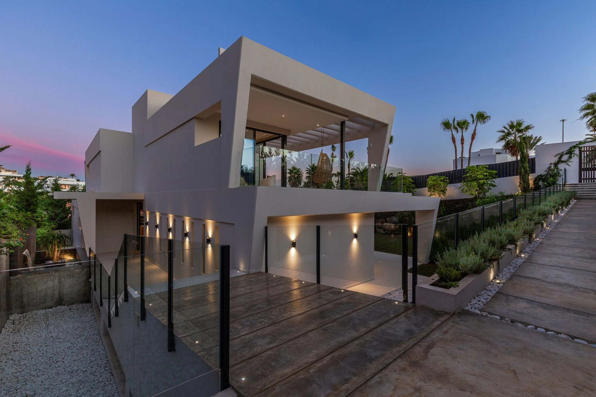 Villa for sale in Nueva Andalucia, Marbella