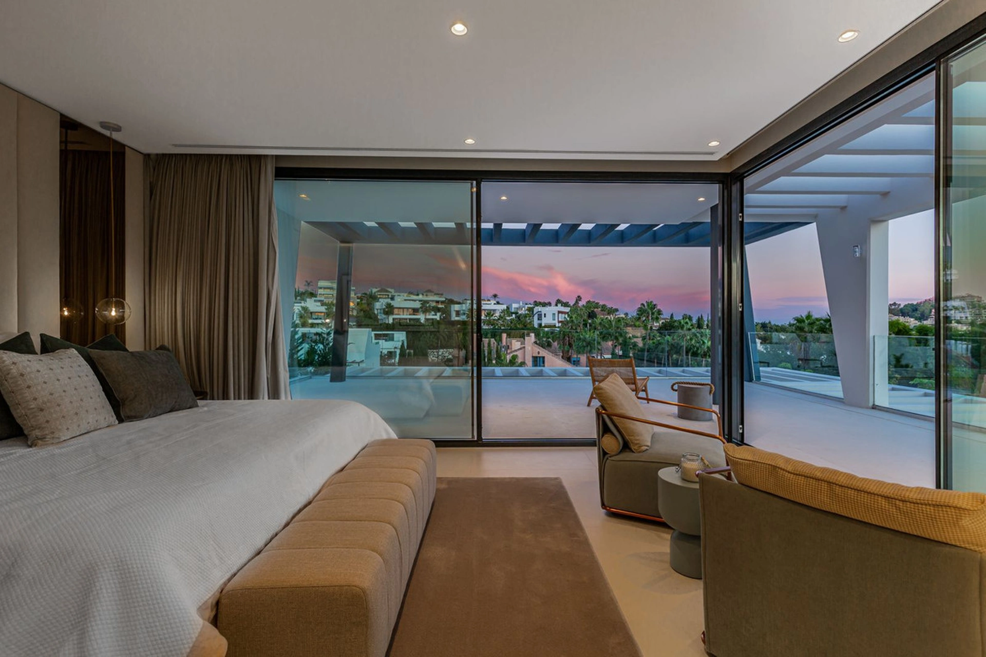 Villa for sale in Nueva Andalucia, Marbella