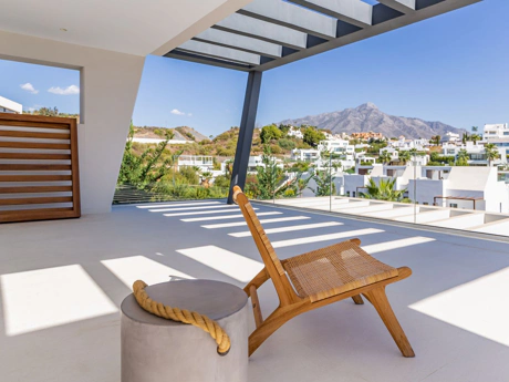 Villa for sale in Nueva Andalucia, Marbella