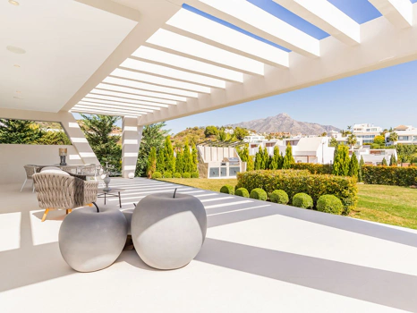 Villa for sale in Nueva Andalucia, Marbella