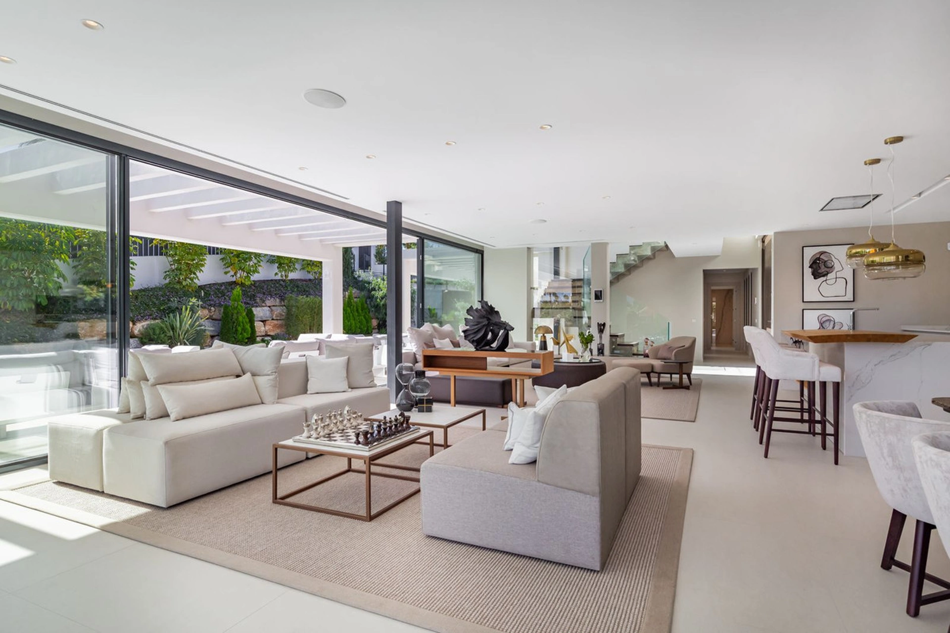Villa for sale in Nueva Andalucia, Marbella